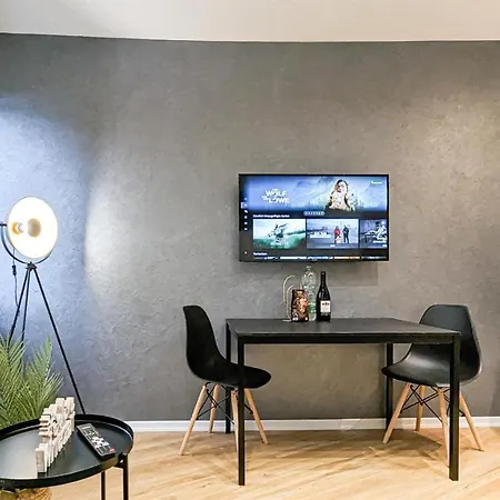 Alfa 4 Zimmer 8 Personen Netflix Inet Ebk Wm Trockner * Stuttgart