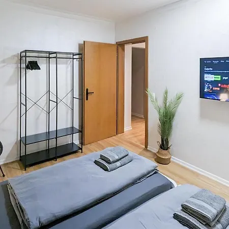 Alfa 4 Zimmer 8 Personen Netflix Inet Ebk Wm Trockner Appartement *